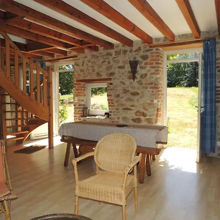 Hébergement de vacances Charmantes Haus In Der Auvergne By Interhome