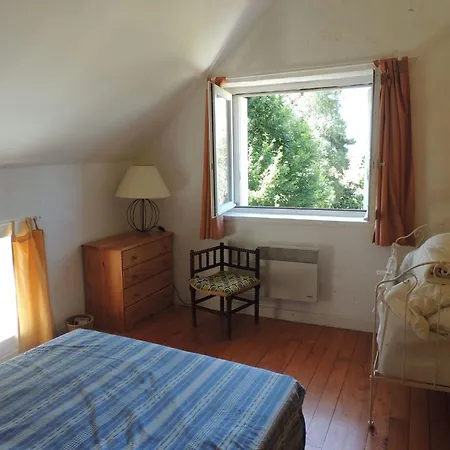 Charmantes Haus In Der Auvergne By Interhome Hébergement de vacances Ars-les-Favets