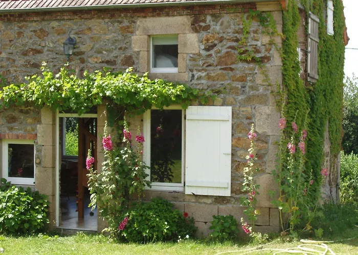 Charmantes Haus In Der Auvergne By Interhome *