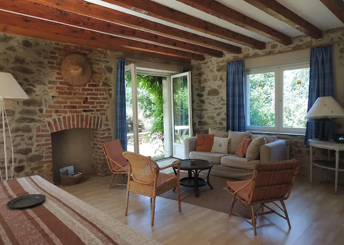 Hébergement de vacances Charmantes Haus In Der Auvergne By Interhome