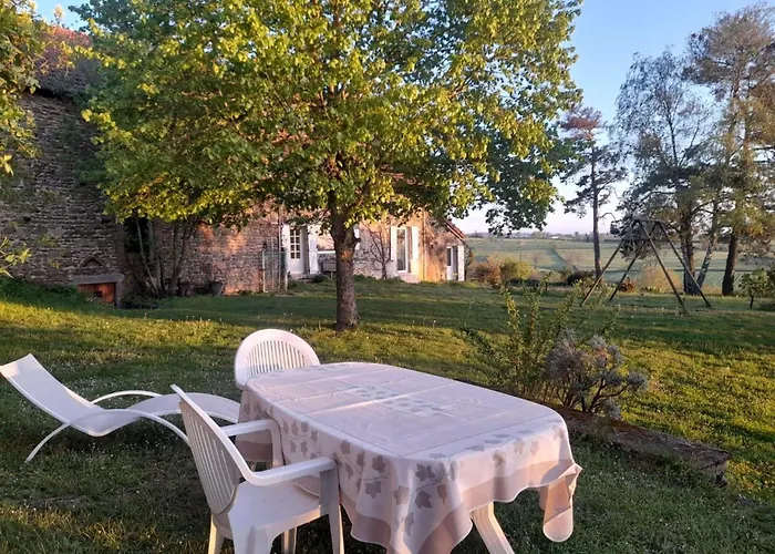 Hébergement de vacances Charmantes Haus In Der Auvergne By Interhome *